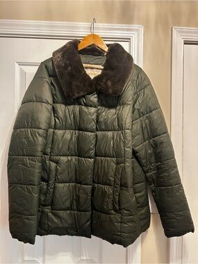 Barbour Dark Olive Quilted Puffer Jacket with Chocolate Faux Fur Collar